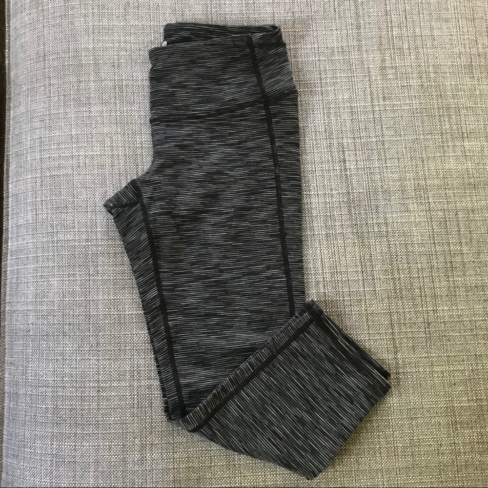 Athleta Chatarunga Capri